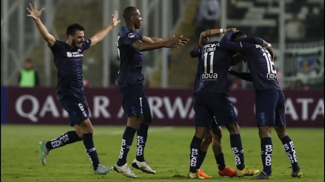 UCatolicaEC's tweet photo. #UnDíaComoHoy, hace un año superamos 1x0 a #ColoColo en Chile, con gol de Jeison Chalá y en la tanda de penales vencimos 3x0 y clasificamos a la siguiente ronda de la #Sudamericana del año 2019. 

🚆⚽️🇪🇨💪

#TodosPorCatólica #Chatoleí https://t.co/7Aw9iyT7BO