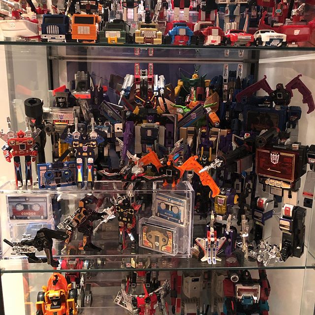 Inkorporate's tweet photo. Some pics from my #Transformers collection! #TransformAtHome https://t.co/HcIv2a0kx8