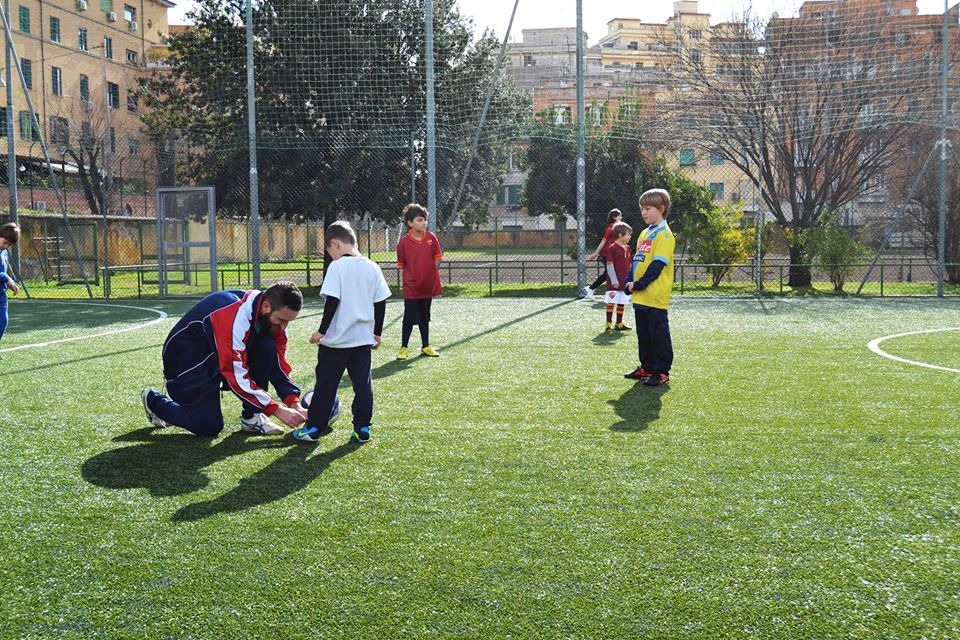 AtlSanLorenzo's tweet photo. VENIAM DA SAN LORENZO PER SCRIVERE LA STORIA!
Prosegue la rubrica sulla storia della polisportiva di #SanLorenzo! Spazio oggi al racconto della nascita della #scuolacalciopopolare dalle parole di uno dei nostri primi mister del giovanile
https://t.co/hQGTj6P6rG
#sostienilAtletico https://t.co/5gg7uojrId