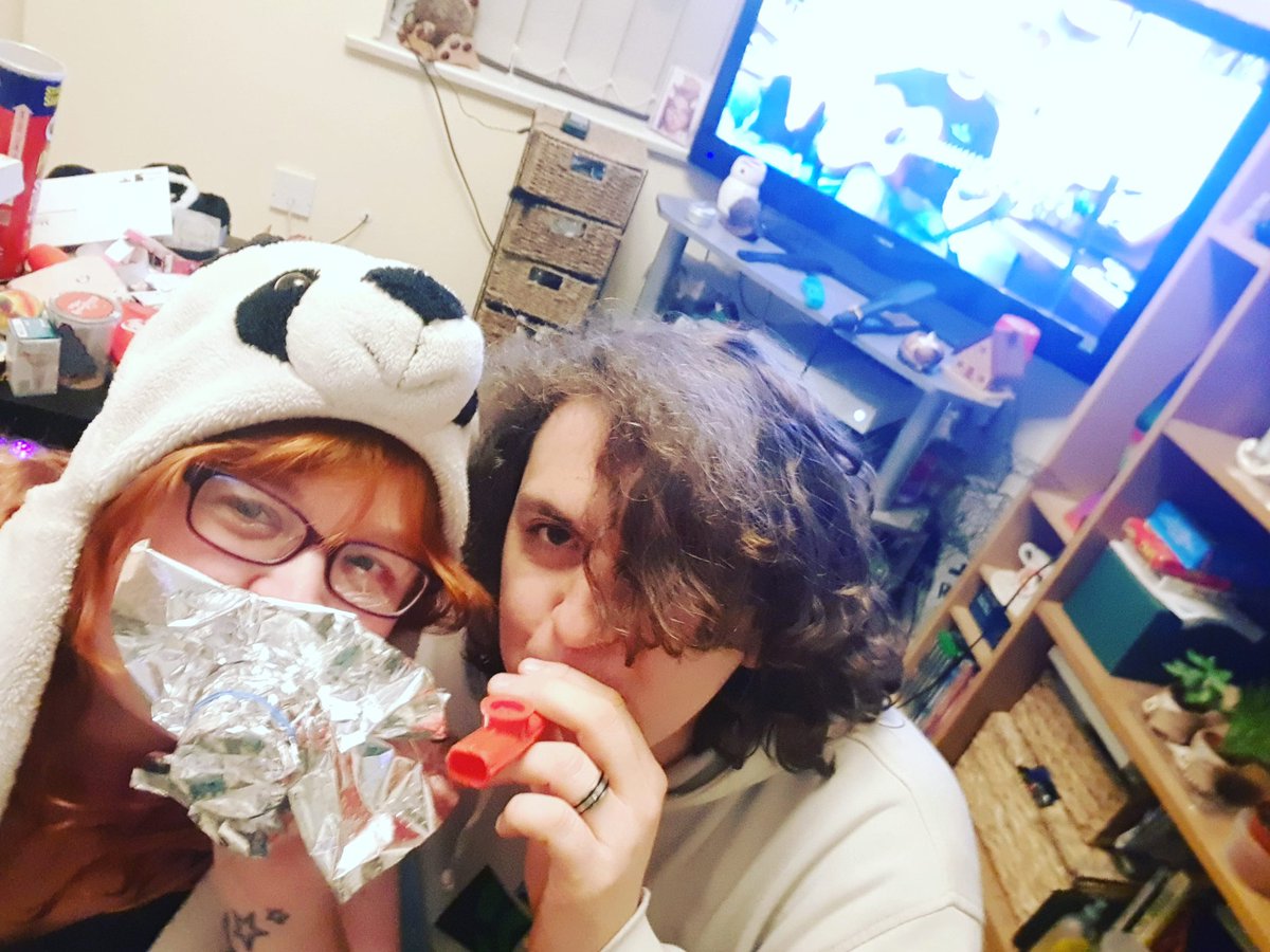 mixel17_x's tweet image. @frankturner @JessGuise Literally in hysterics right now 👏😂 #fta #frankturnerarmy #hitsandmrs #homemadekazuo