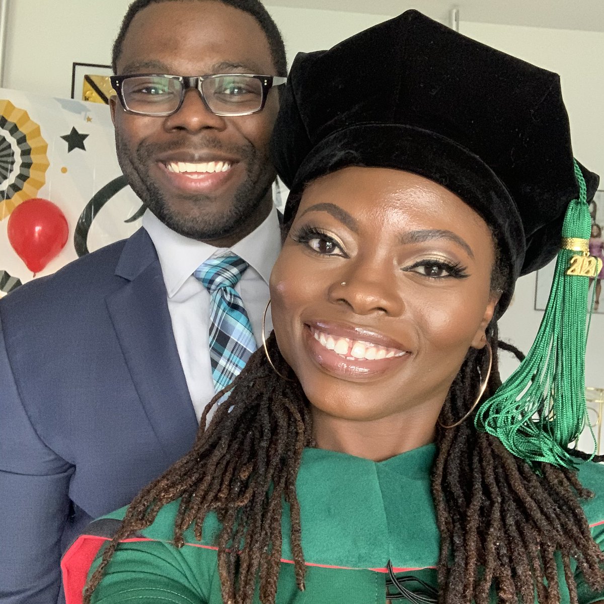 DrAdejareSmith's tweet photo. Doctor of Medicine (M.D.)
THE Ohio State University College of Medicine
Class of 2020.
.
ALL GLORY TO GOD! 🙌🏾
#OhioStateMed #OSUgrad #BlackDoctors https://t.co/uxVxY6Kl3l