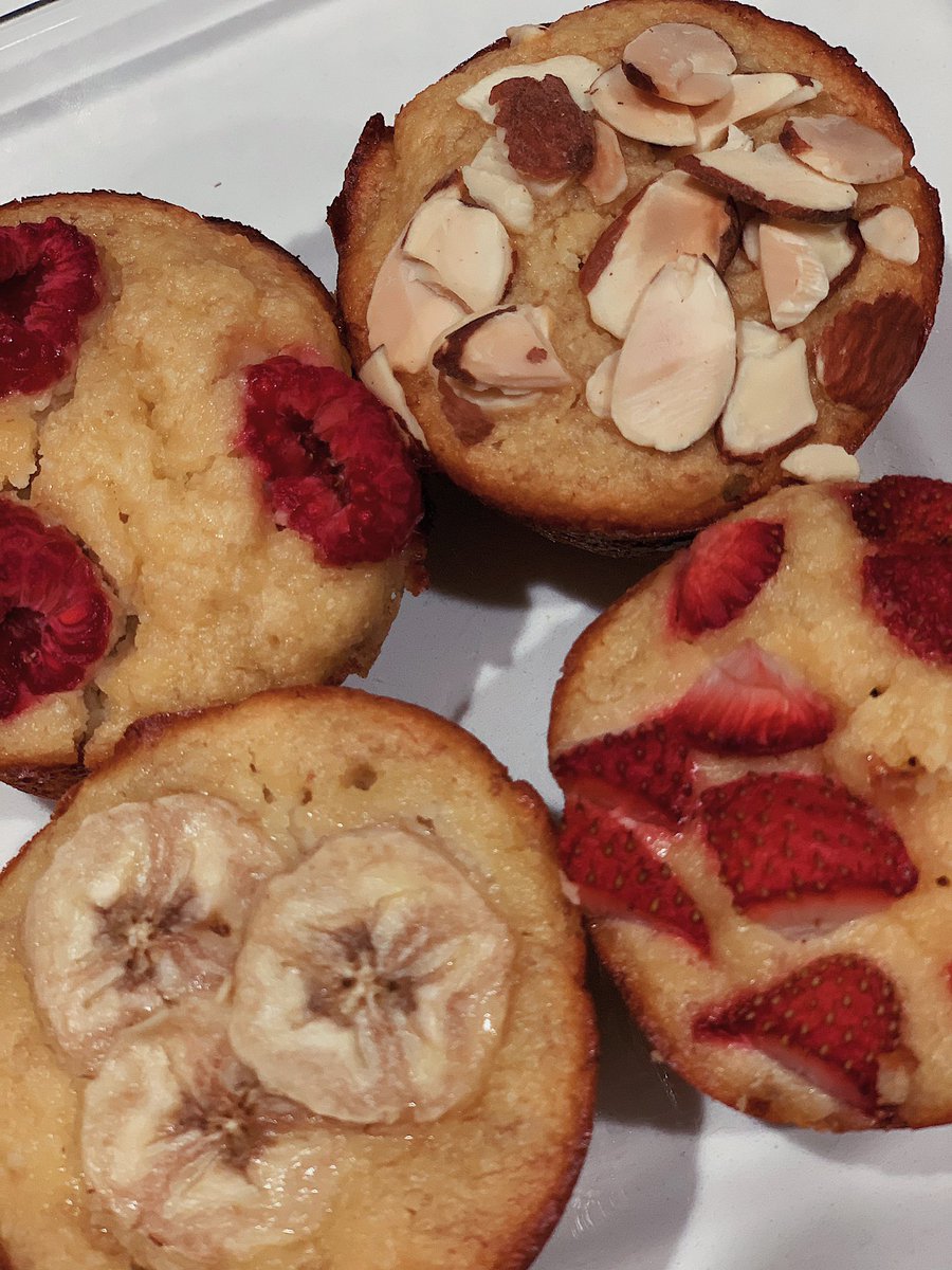 Strong4MeFit's tweet photo. Anyone else baking up a storm in quarantine?! ๐ Try these #MiniBananaBreadMuffins - totally customizable to use whatever fruit/toppings you have at home! #Strong4Me #Strong4Food https://t.co/cW8nDSOs5X