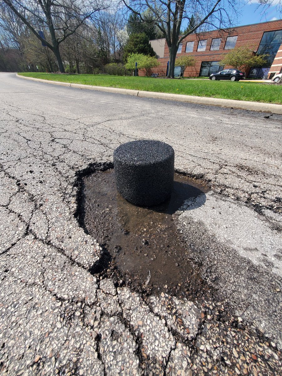 JUCS9999's tweet photo. Meet "aquaphalt" a revolutionary water activated and permanent pothole repair, this stuff is amazing. https://t.co/pbvvEROznN