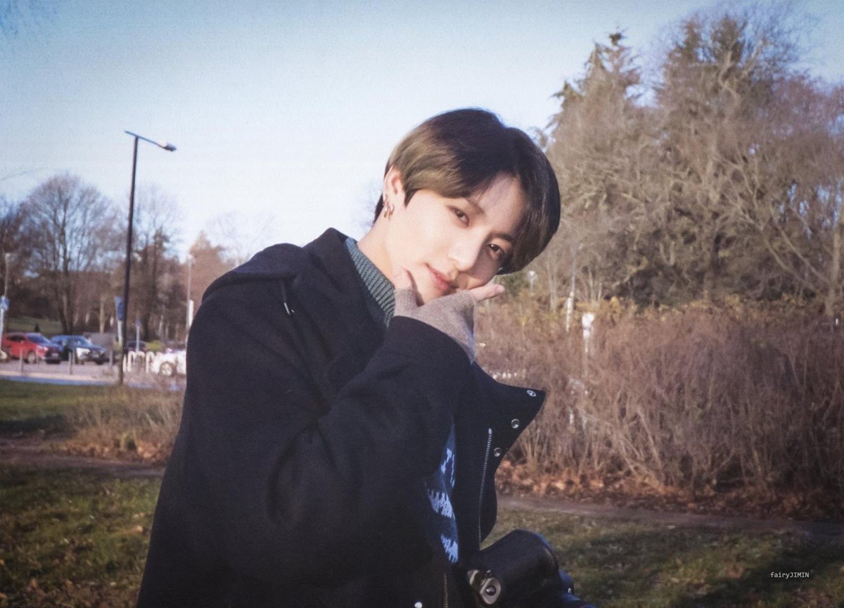 taekooksthread's tweet photo. first thread: “jungkook as a teletubbies.”🤏🏻🧸
#jungkookthread #jungkook #bts #thread
-our prv acc: @jk_babyman @baevkookie_ https://t.co/gZWW7w09Ns
