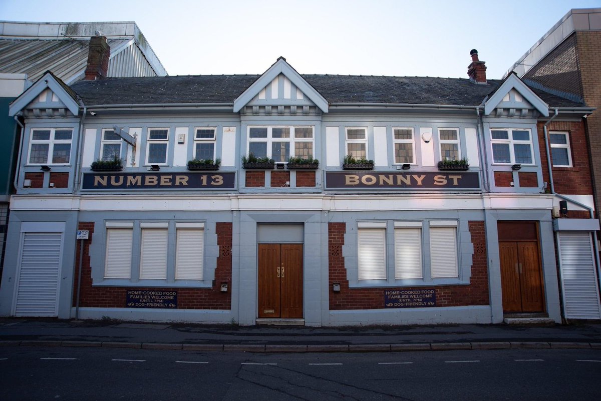 cjgriffphoto's tweet photo. #pubsinlockdown #blackpoollockdown2020 #onehourexercise #blackpool https://t.co/wU7Ao4D33d