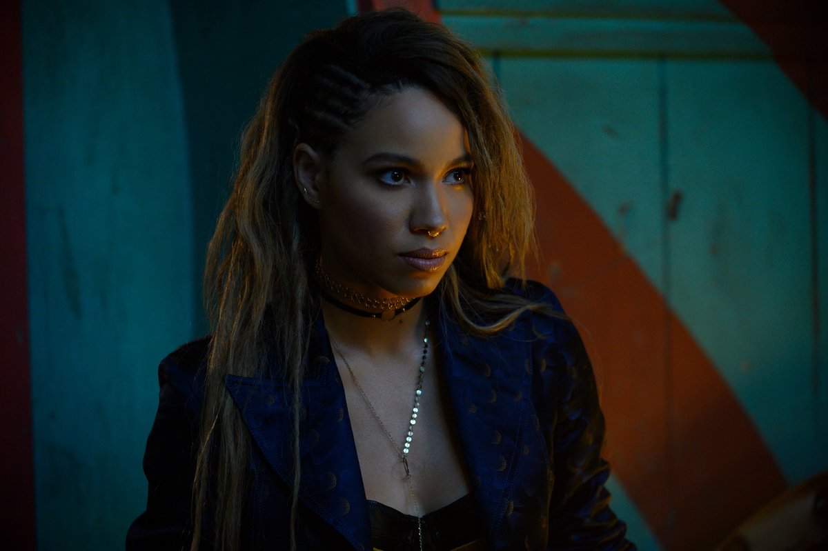 jurneesmollett's tweet photo. This was fun @GlamourMagUK 

#BoPWatchAlong #BirdsOfPrey #BlackCanary https://t.co/SY5ONwR0cj