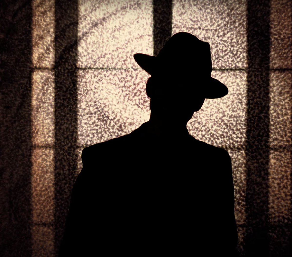 Parisian artist Lou Berry and soulful vocalist Eylia connect on a surreal, jazzy new cut titled "Mary's Lies"

lyricallemonade.com/p/marys-lies-l…

[<a href="/LouBerrymusic/">Lou Berry</a>] x [<a href="/thisiseylia/">eylia</a>]