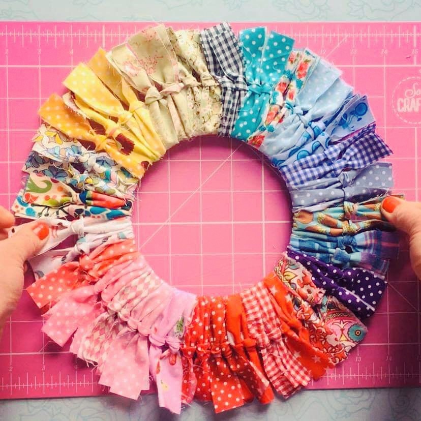 Head to our Youtube channel or Facebook page to join in with this FREE craft-a-long and learn how to make a rage wreath with the fabulous Danielle of <a href="/tinybeegle/">Danielle Williamson</a>. All you will need is some cardboard, fabric scraps and a pair of scissors.

youtu.be/_8ynhivp4j0
