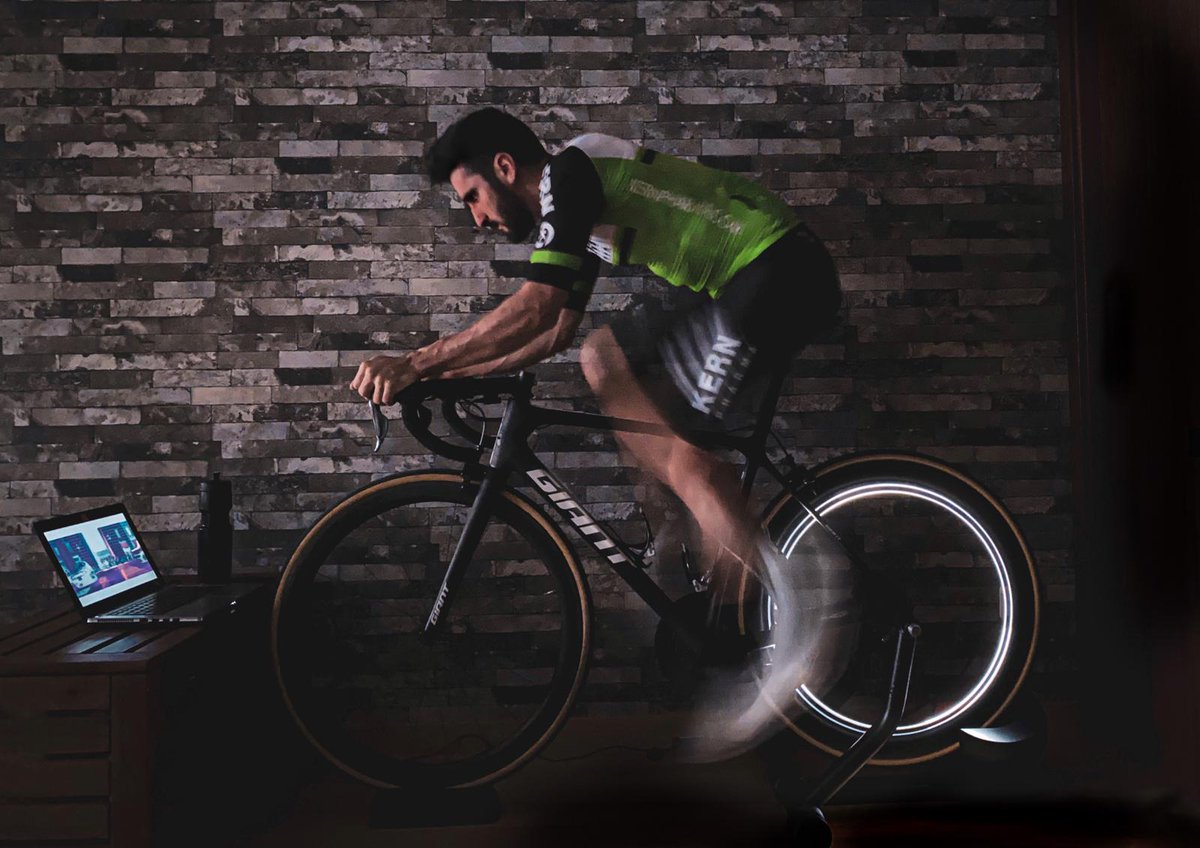 lascasirutas's tweet photo. Charla con @ferrigato23 y @EnriqueSanz89 del @EqKernPharma que nos cuenta su nueva aventura.

https://t.co/LEbPyR8npT https://t.co/vxoMzPy503