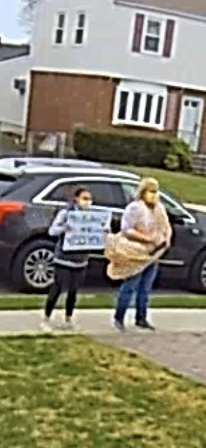 Teachers going above and beyond. Your visit meant so much to us. <a href="/Maureenbodson/">Maureen</a> @kmacedtech <a href="/Jackson_Ave/">Jackson Ave School</a> #MineolaProud