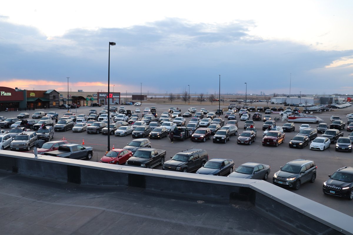 TogetherND's tweet image. Bringing people together while apart is what it is all about right now. @devilslakend is doing this by hosting drive-in movies! #InThisTogetherND ❤