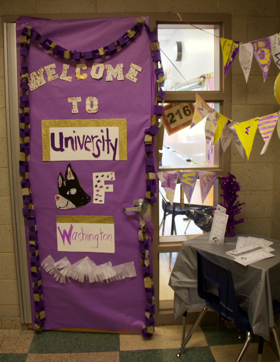 CollegeWeekFilm's tweet photo. Each spring several Chicago Public Schools celebrate COLLEGE WEEK. All week classrooms (pre-k thru 8) learn about a college of their choice. On Friday the entire school celebrates higher education with a parade. #CollegeWeekFilm #CollegeWeek @UW
https://t.co/SXH0afosCQ https://t.co/PSm2890U7k
