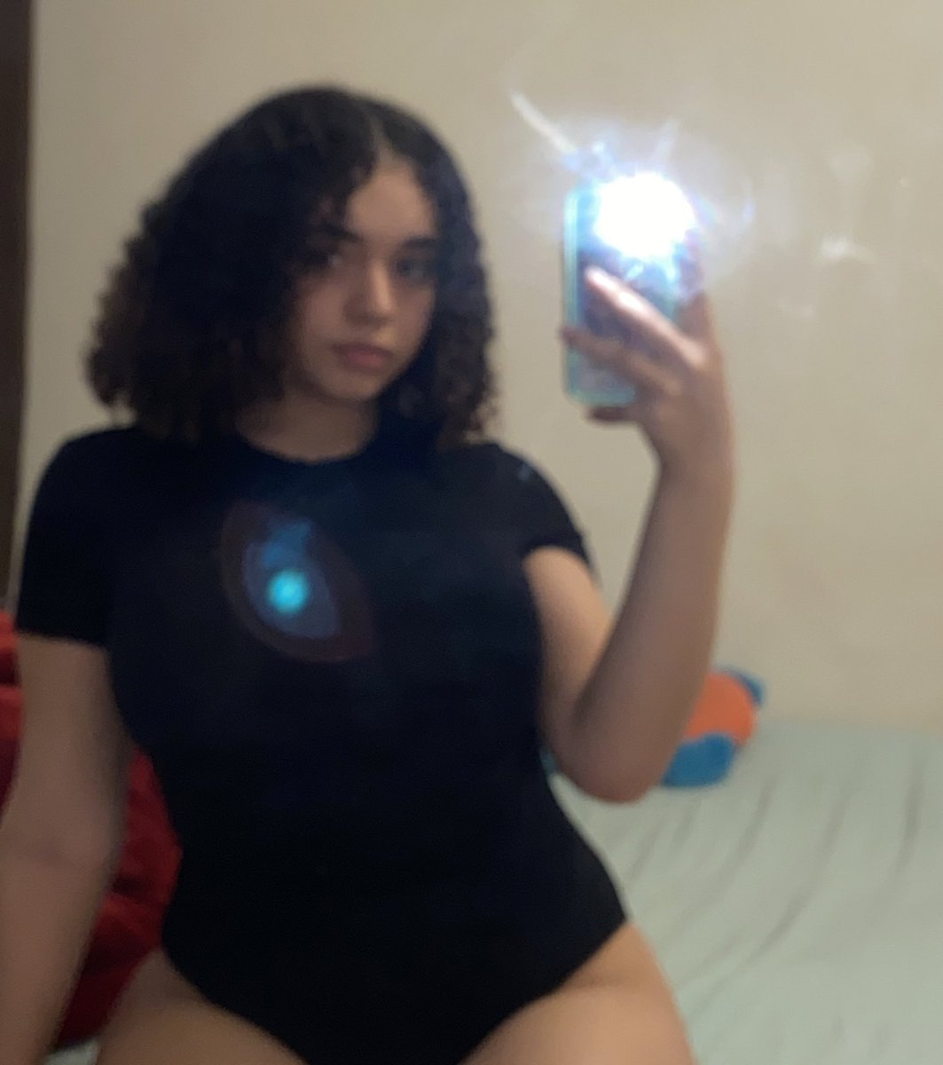 LiyahBeyonce's tweet photo. Tongue out kuz I’m nasty 
#explore #viral  🥵 https://t.co/UpLzGSFoQ7