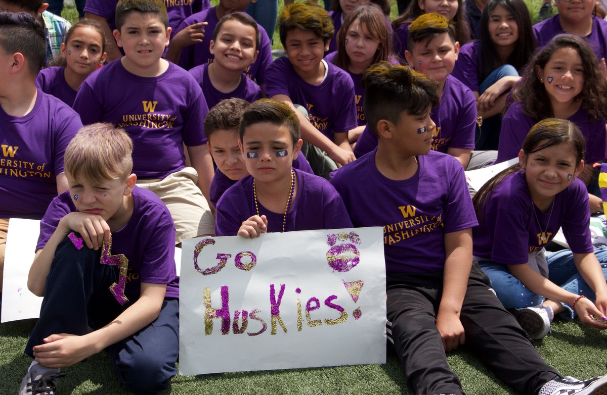 CollegeWeekFilm's tweet photo. Each spring several Chicago Public Schools celebrate COLLEGE WEEK. All week classrooms (pre-k thru 8) learn about a college of their choice. On Friday the entire school celebrates higher education with a parade. #CollegeWeekFilm #CollegeWeek @UW
https://t.co/SXH0afosCQ https://t.co/PSm2890U7k