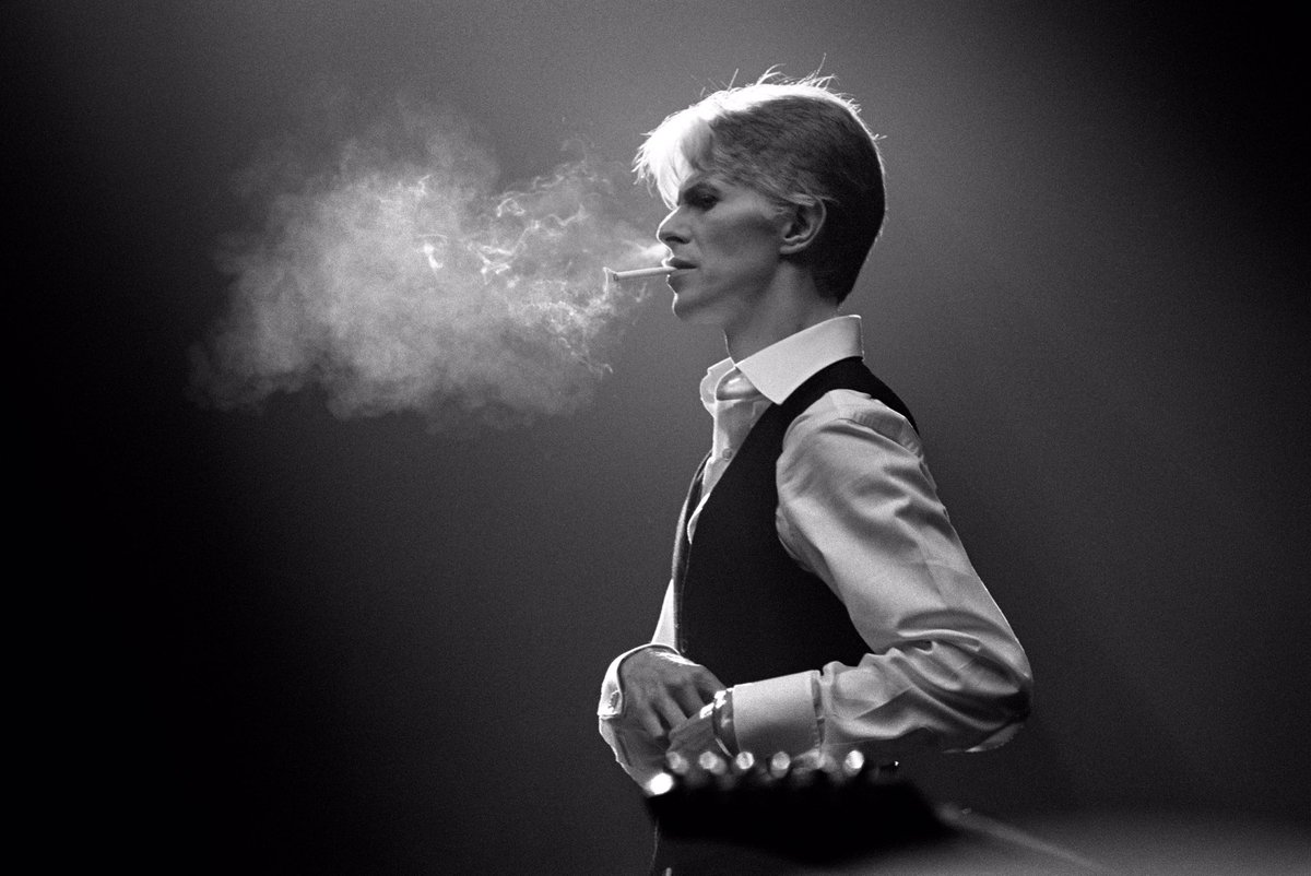 davidbowie_news's tweet image. David Bowie, 1976, by Andrew Kent.