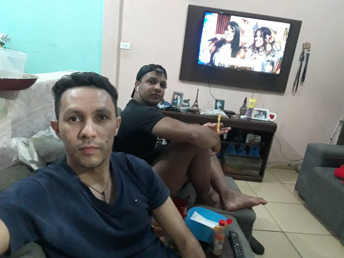 raphaellmanson's tweet photo. Bora bater 1 milhão  e mostrar a força do Forró RT #LiveCalcinhaPreta #SkolNaLivedaCP https://t.co/KugL3V0PNh
