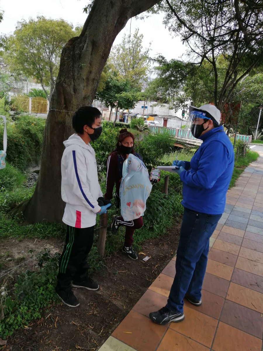 aabendanol's tweet photo. #Loja  #InclusionEc realizó abordaje y sensibilización con equipo ETI (Erradicación Trabajo infantil), operativo conjunto con @casmuloja, @MinTrabajoEc y @PoliciaEcuador Dinapen. #QuedateEnCasa 

@IvanGrandaM 🇪🇨 https://t.co/tJLLU2B3L1