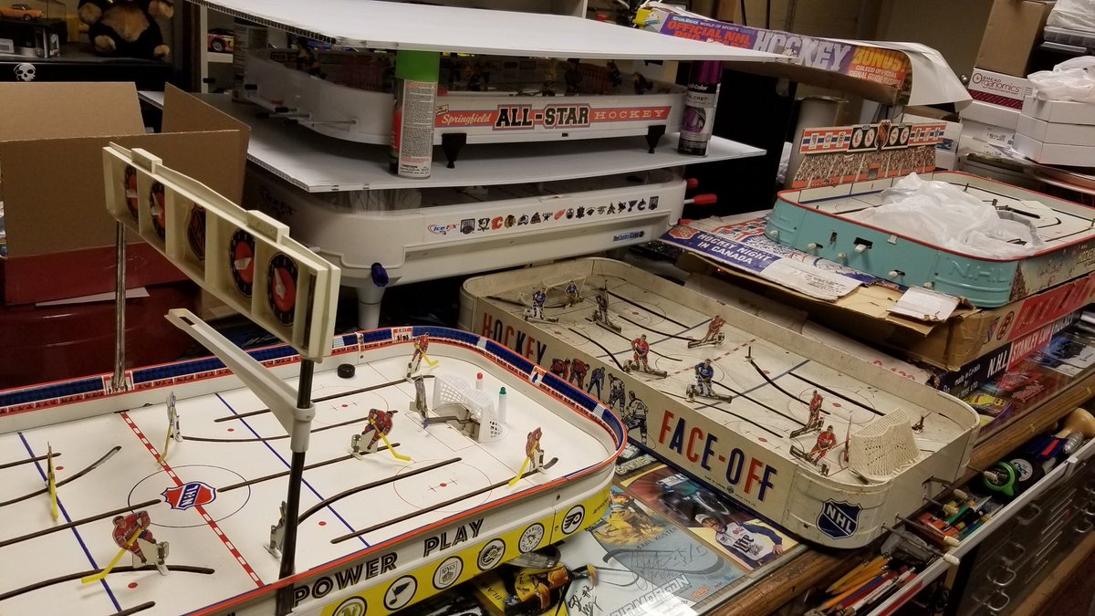 cranium2001's tweet photo. Some more of my friends table hockey sets. https://t.co/nLR1N2oRWV