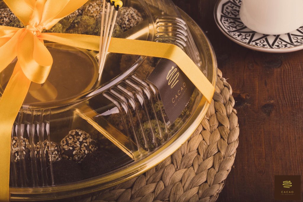 Cacaoforchocol1's tweet photo. متوفر غداً الجمعة تمر "أزاد" خلطات بتمر المعجون بطريقة كاكاو مع (صوص الزعفران و صوص الطحينة) حسب الطلب  .. 
• متوفر لدينا خدمة توصيل .. 

• لطلب والاستفسار على بريد الصفحة 📮..

#رمضان_مُبارك🌙✨
#cacao
تصوير :@bairllades https://t.co/YLr0sUX1XF