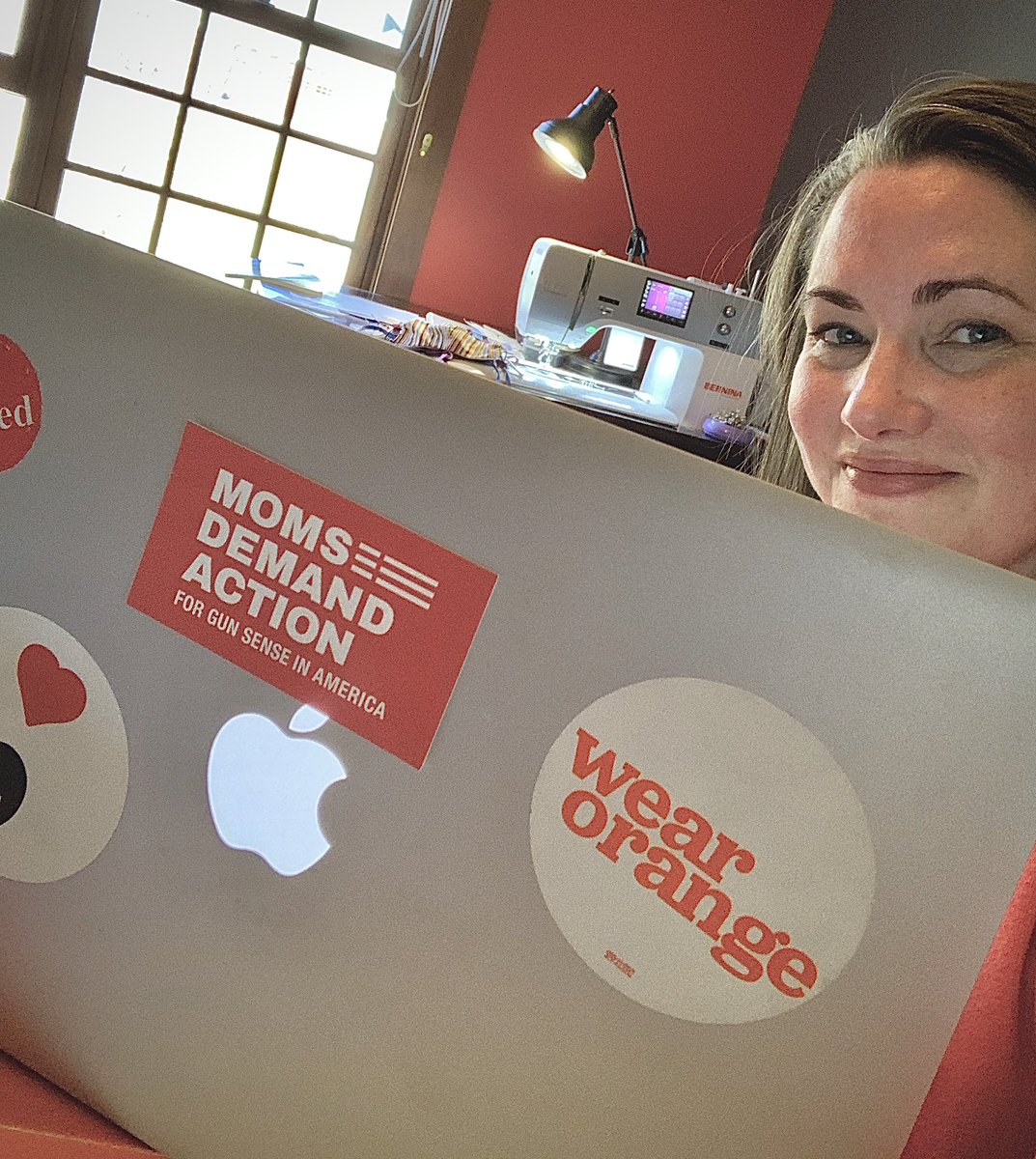 DuluthMomSarah's tweet image. It’s a #perfectduluthday when you can balance working from home, sewing masks, teaching the kids, field trips, and texting voters about #GunSenseCandidate, @SenTinaSmith! @MomsDemand #MultitaskingMom #MNLeg #Duluth
