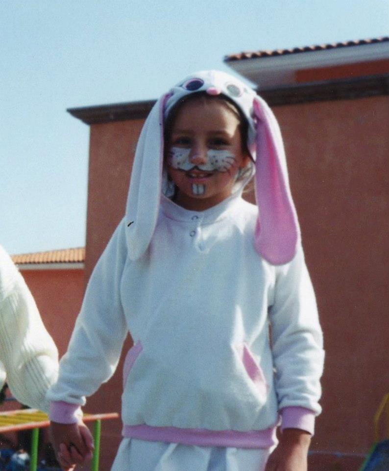 breakdownriff's tweet photo. Yo... yo era una infanta conejo. #DiaDelNiño
(me encantaba esa sudadera)💜#ObjectsOfMyAffection https://t.co/vcEbBoBNPy
