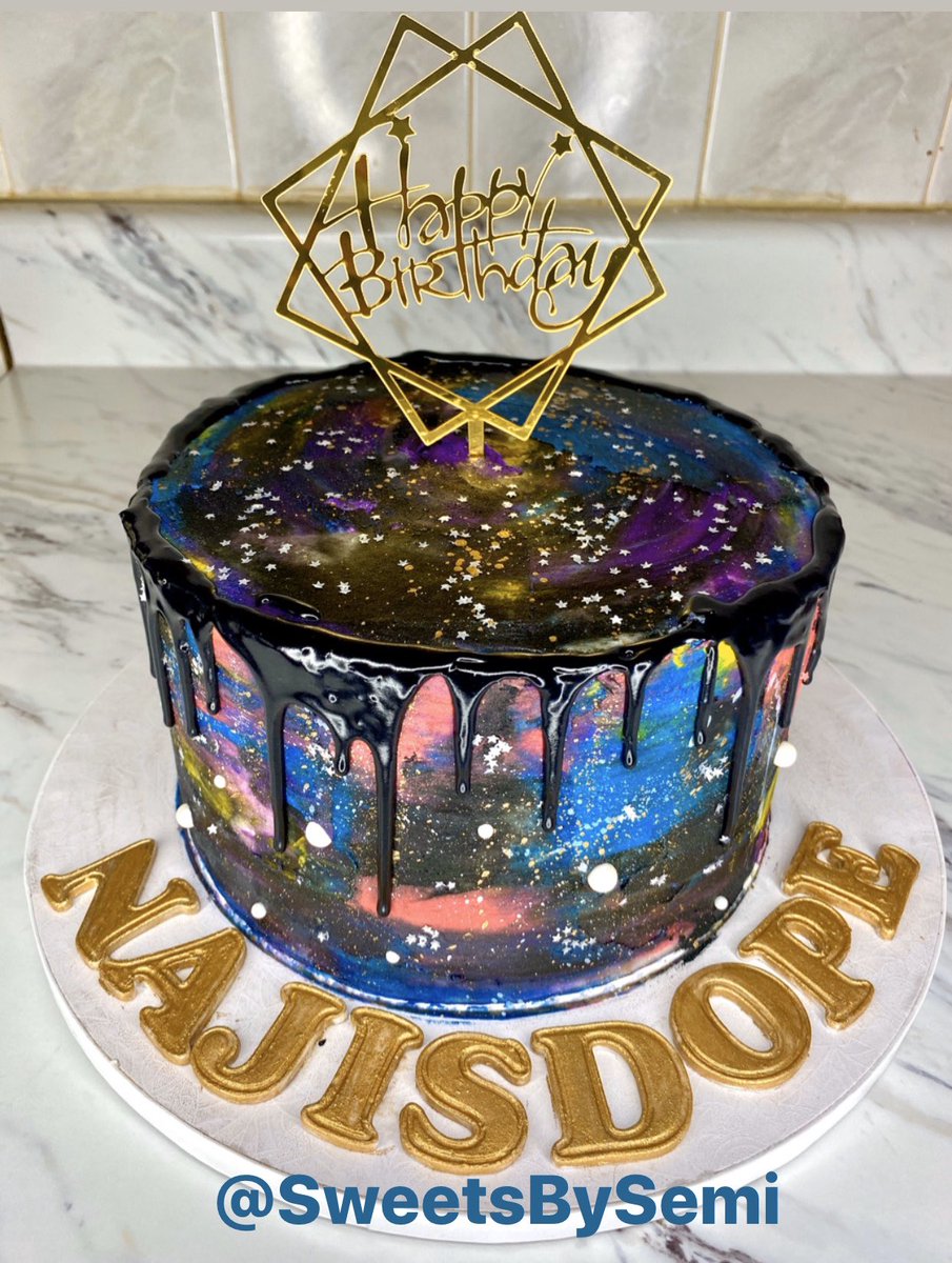 Here’s a galaxy cake with Blue Velvet inside: