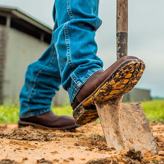 justinboots's tweet photo. Lighten your work load with our Joist Waterproof Work Boot. Now 25% OFF this boot features layers of comfort and our Achilles Relief System. Shop here: https://t.co/m9oAXgRHNK #JustinWork #JustinBoots https://t.co/vwofxzF6VA