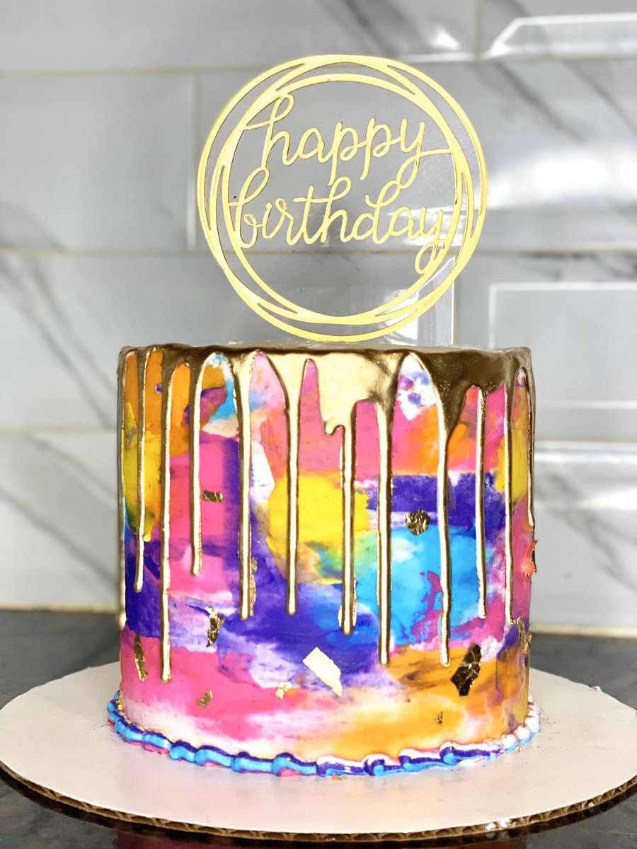I also do drip cakes and work with edible wafer paper: