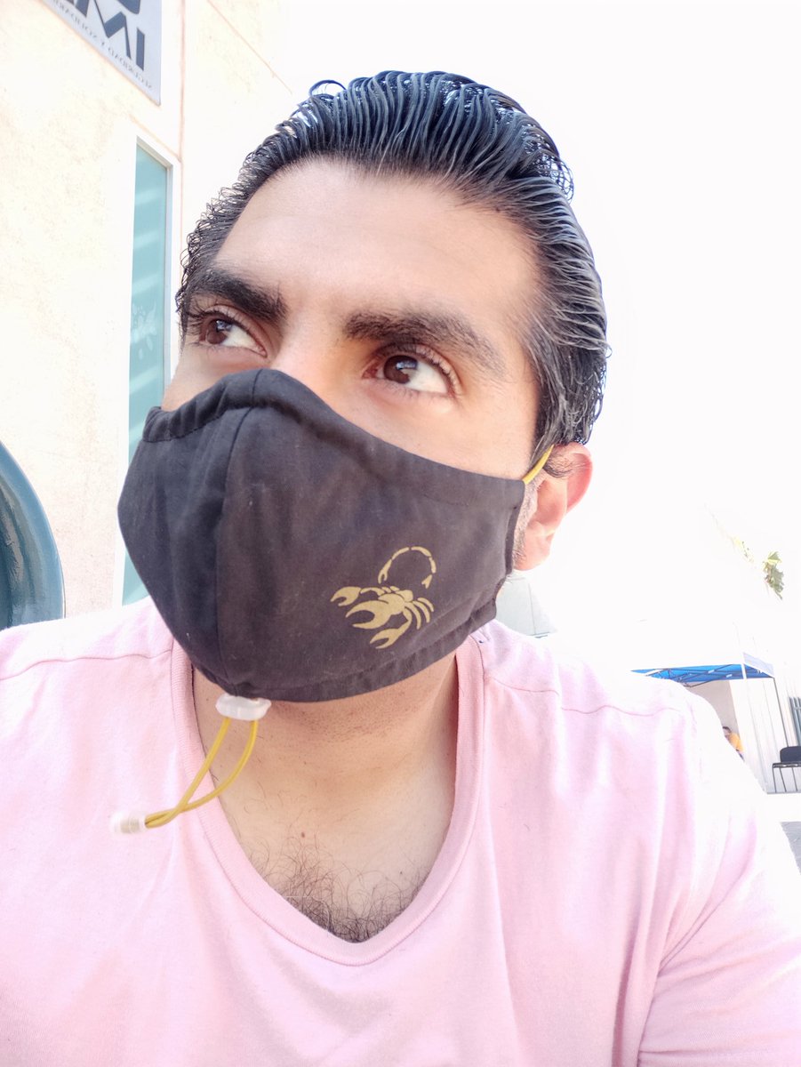 Inge_Ibarra's tweet photo. No es por presumir pero @andie2812 me regaló este cubrebocas #Scorpion #cubrebocas #caballerosdelzodiaco #modacovid https://t.co/wpmQgJUPvj
