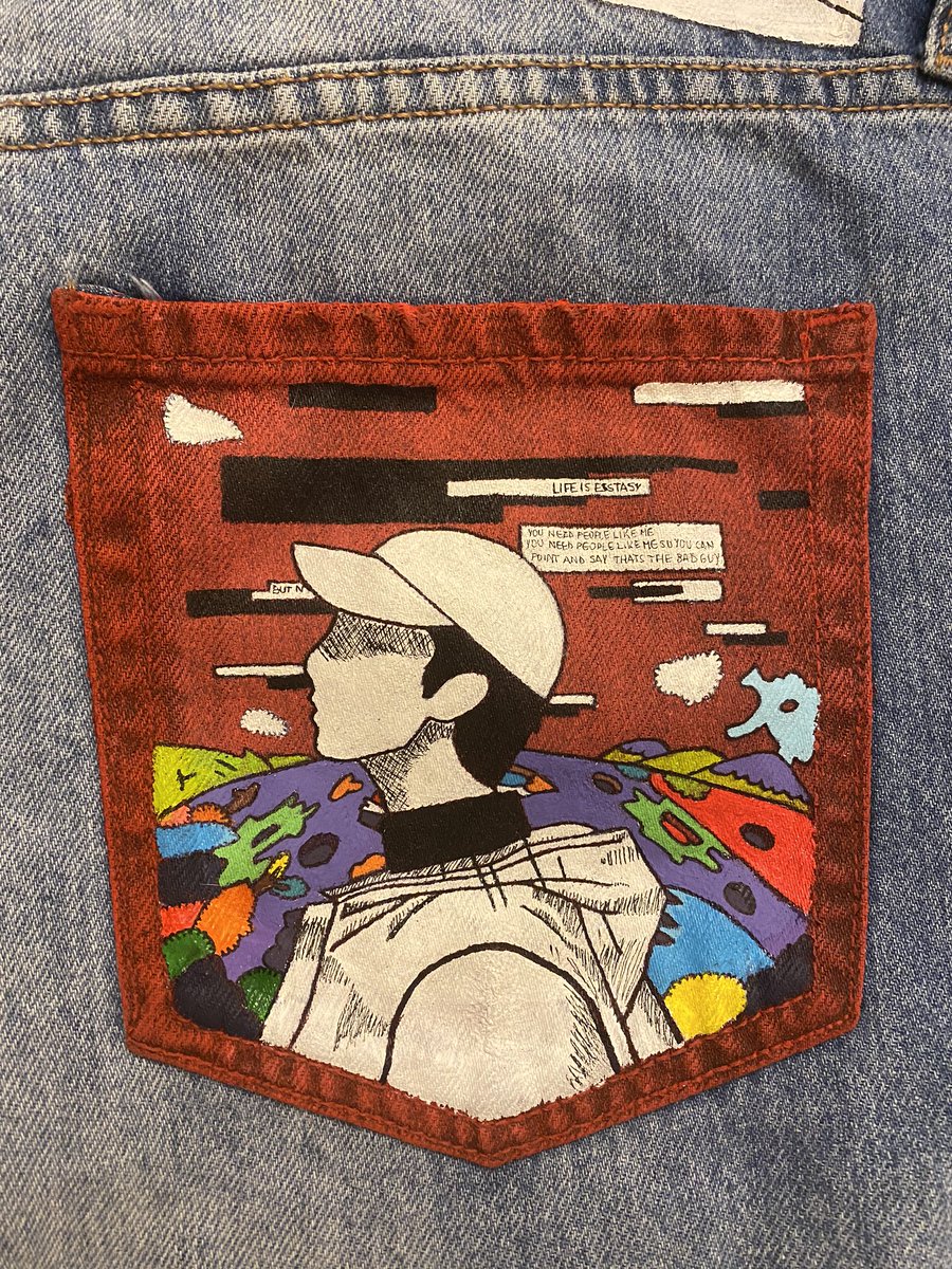 kimsjungy's tweet photo. FINALMENTE TERMINEI 
é isso gente vim aqui mostrar o bolso que eu fiz na minha calça deu muito trabalho mas eu amei 🥰 https://t.co/SiCzFqnvf9