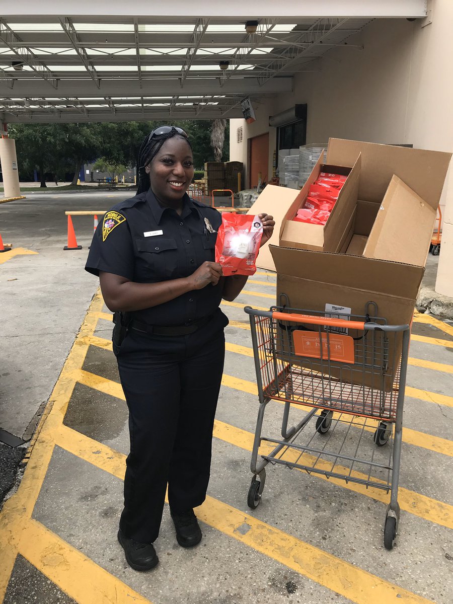 Brian Clifford (@bcliffordthd) on Twitter photo Dectective E.Gaines of the MPD accepting 108 masks for Mobile’s Finest. The associates of Store 865 appreciate all you do for our community ! Be Safe! <a href="/SeanBrownD133/">Sean Brown</a> <a href="/WeidmanJess/">Jess Weidman</a> <a href="/0865Mobile/">0865_Mobile_Al</a> <a href="/MobileALPolice/">Mobile Police</a> <a href="/City_of_Mobile/">City of Mobile</a> Dectective E.Gaines of the MPD accepting 108 masks for Mobile’s Finest. The associates of Store 865 appreciate all you do for our community ! Be Safe! <a href="/SeanBrownD133/">Sean Brown</a> <a href="/WeidmanJess/">Jess Weidman</a> <a href="/0865Mobile/">0865_Mobile_Al</a> <a href="/MobileALPolice/">Mobile Police</a> <a href="/City_of_Mobile/">City of Mobile</a>