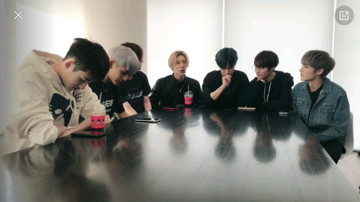_onetoten's tweet photo. ต่งเตนมีแก้วน้ำกันอยู่สองคน = ไปซื้อด้วยกัน = เป็นแฟนกัน https://t.co/NGhRauOkJ6