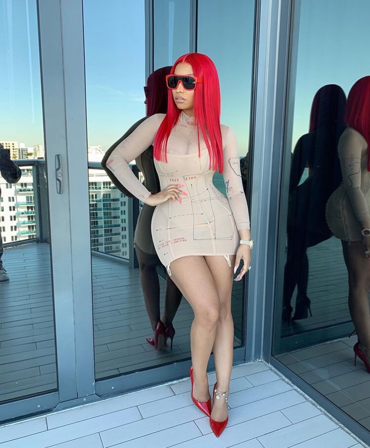 exposedbahaha's tweet photo. Say so remix dropped for stream if you’re a true barb💕 https://t.co/CRHRZ6DYp0