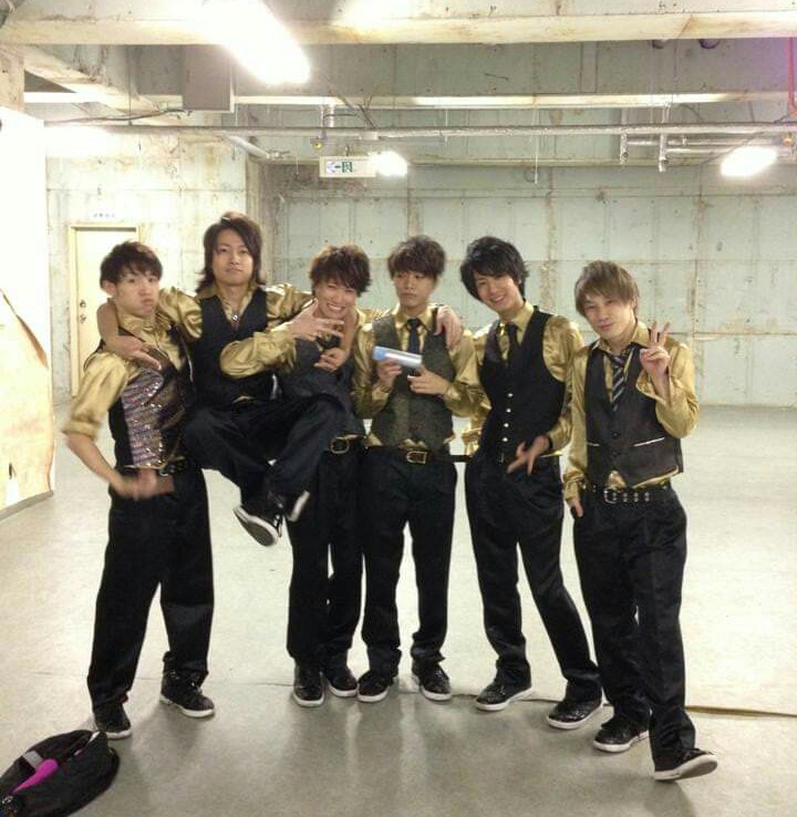 hoshiezosan7221's tweet image. #必要としているものを二文字で
"癒し" 推しによる癒しは大切✨
"音楽" 音楽は本当に必要なんだな｡
"蝦夷" やっぱり大切で必要｡
これまでのメンバーに会いたいし
揃ってほしいし😳💕
 
今､二文字で必要なモノは沢山
あるんだな｡😳
#EverZOne #BLuck