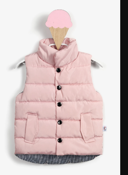dadamamababy's tweet photo. Puffy vest

Dada and mama designed puffy vest comes with quilted water-repellent shell, warm polyfill, with striped lining, short stand collar, two pockets and front snap buttons.

80% cotton 20% nylon
Machine wash cold
SKU: YI-2238-GY https://t.co/c1yCetSLbf