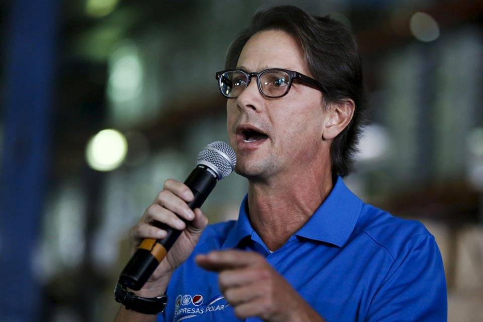 DiarioTalCual's tweet photo. Lorenzo Mendoza denunció ante tribunales audio falso de Whatsapp #TalCual #ClaroyRaspao #AudioFalso
https://t.co/aJRob9FuEp https://t.co/KXeCfFEYVg