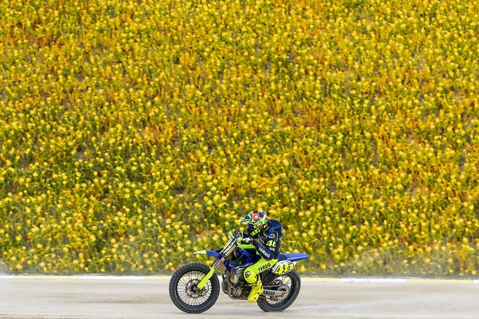 vr46info_jp's tweet photo. 【GW期間中のご注文について】
5/2日(土)～5/6(水)の期間中、オンラインストアが休業となりますため、その間のご注文やお問合せについては、5/7(木)より順次対応させていただきます。

お客様にはご迷惑をおかけいたしますが、何卒ご了承くださいますようお願い申し上げます。

#VR46 #VR46StoreTokyo https://t.co/lIF0fMpsUg