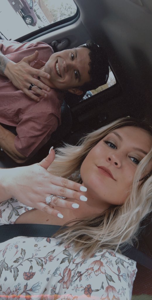 CarlyyShort's tweet photo. i really am so thankful for my little family https://t.co/xJiBqvlpQy