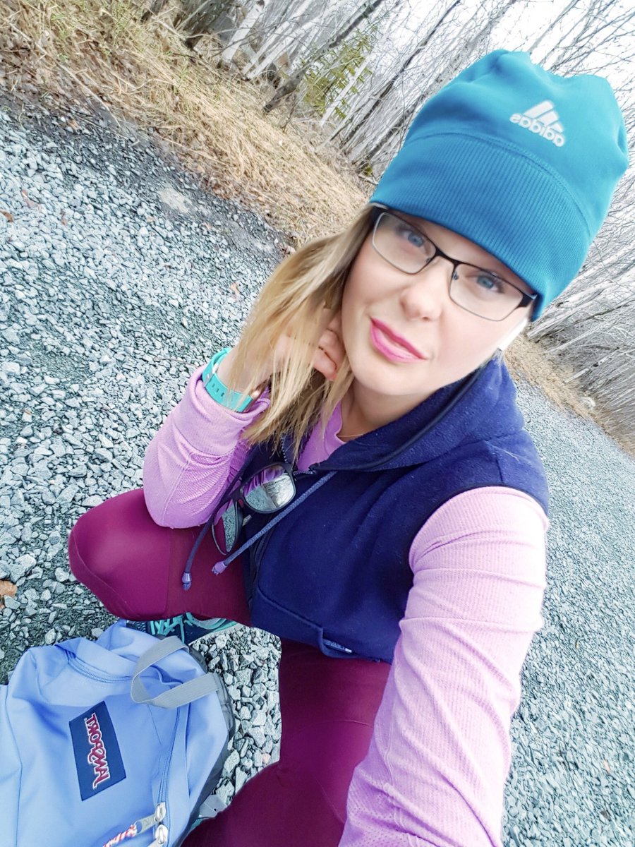 HeyItsMeMissJT's tweet photo. A short trail, they said. Iโll be back in an hour tops, I said. #IGotLost Took a detour... somewhere. ๐คฃ๐ค#Oops! #MinnowLakeTrails @Rainbow_Routes #Explore #OutdoorFitness #HikeItOut #TheFitLife ๐ฅพ๐ฒ๐ https://t.co/aM1wuvW3Cd