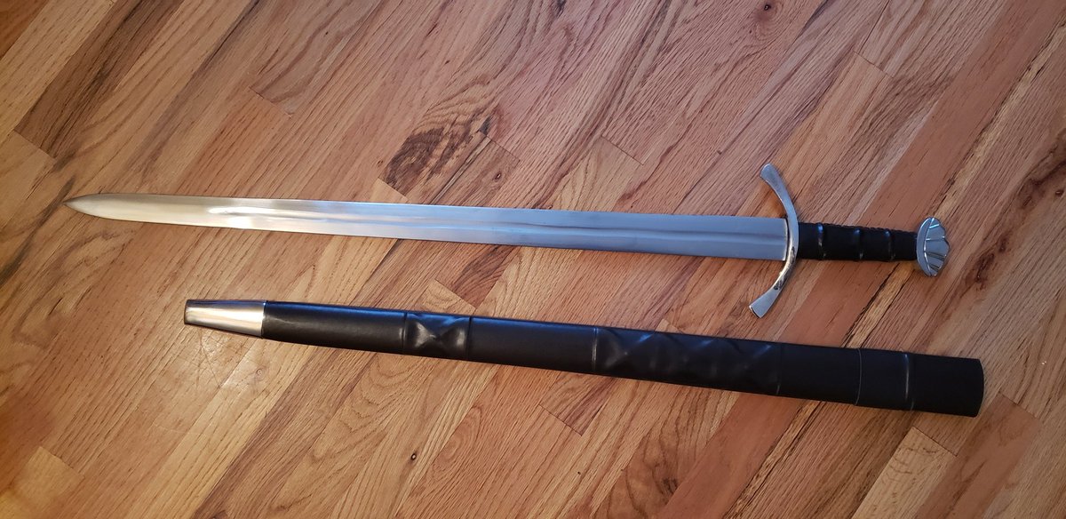 eliotthecrow's tweet photo. Leveling up my #cosplay game...
#WomenWithSwords #DisasterBisexual https://t.co/FeWZdBiAiM