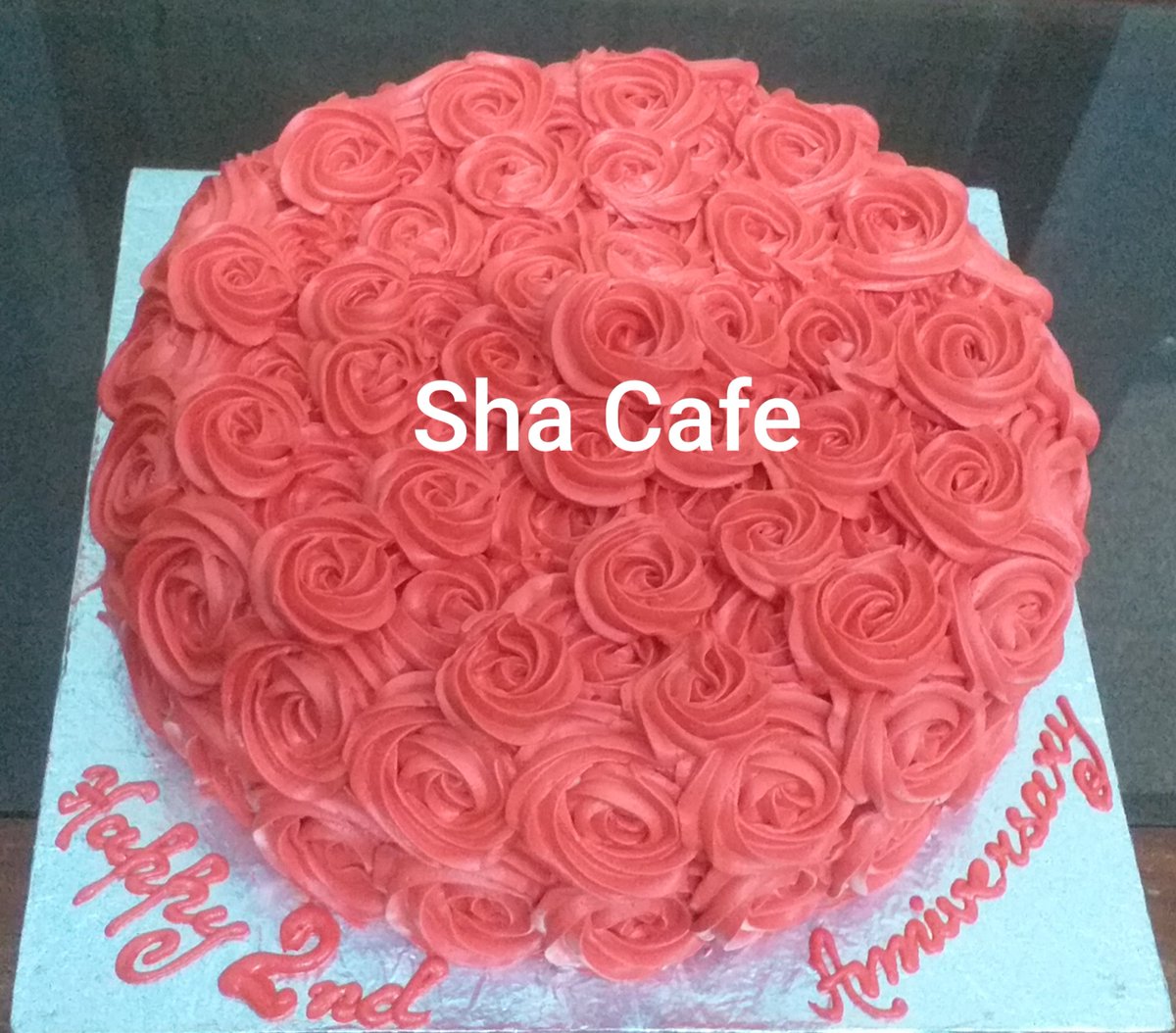 sha_jeee's tweet image. Today's order 🎂 الحمدللّٰه 
Anniversary Rossetts theme cake Delivered
Book your order now | #Your_Design | #Your_Flavour | #Your_Venue | #Our_Quality
Inbox now 📨 or WhatsApp at 03146618494