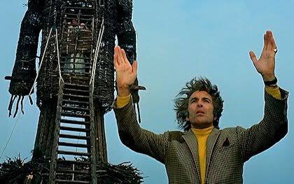 たろう 時コワい映画レビュー No ウィッカーマン 1973年 映画史上に残る究極のカルト映画 行方不明になった少女を捜し 孤島にやってきた警官が目にしたのは 意味不明なフォーク風ミュージカル エロス サスペンス そしてトラウマを