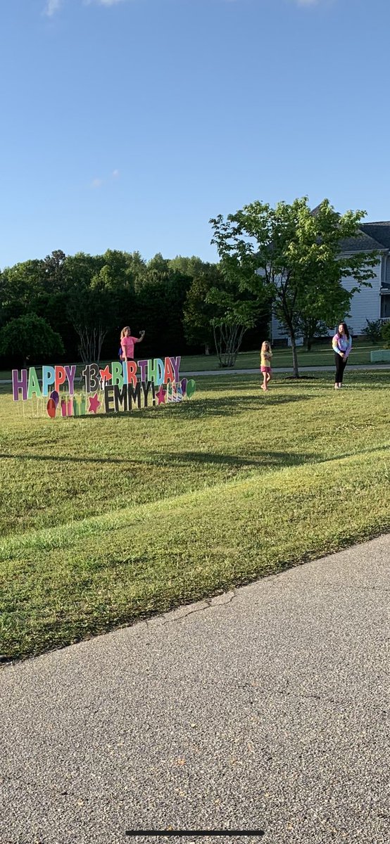 shannonpsimpson's tweet photo. So honored to have been asked to take part in a birthday parade for one of my students on her 13th birthday. She told her Mom afterwards, “I can’t believe Mrs. Simpson came!” #❤️my students  #lovethelake #WLMS_wildcats https://t.co/BFR4IC2ZCG
