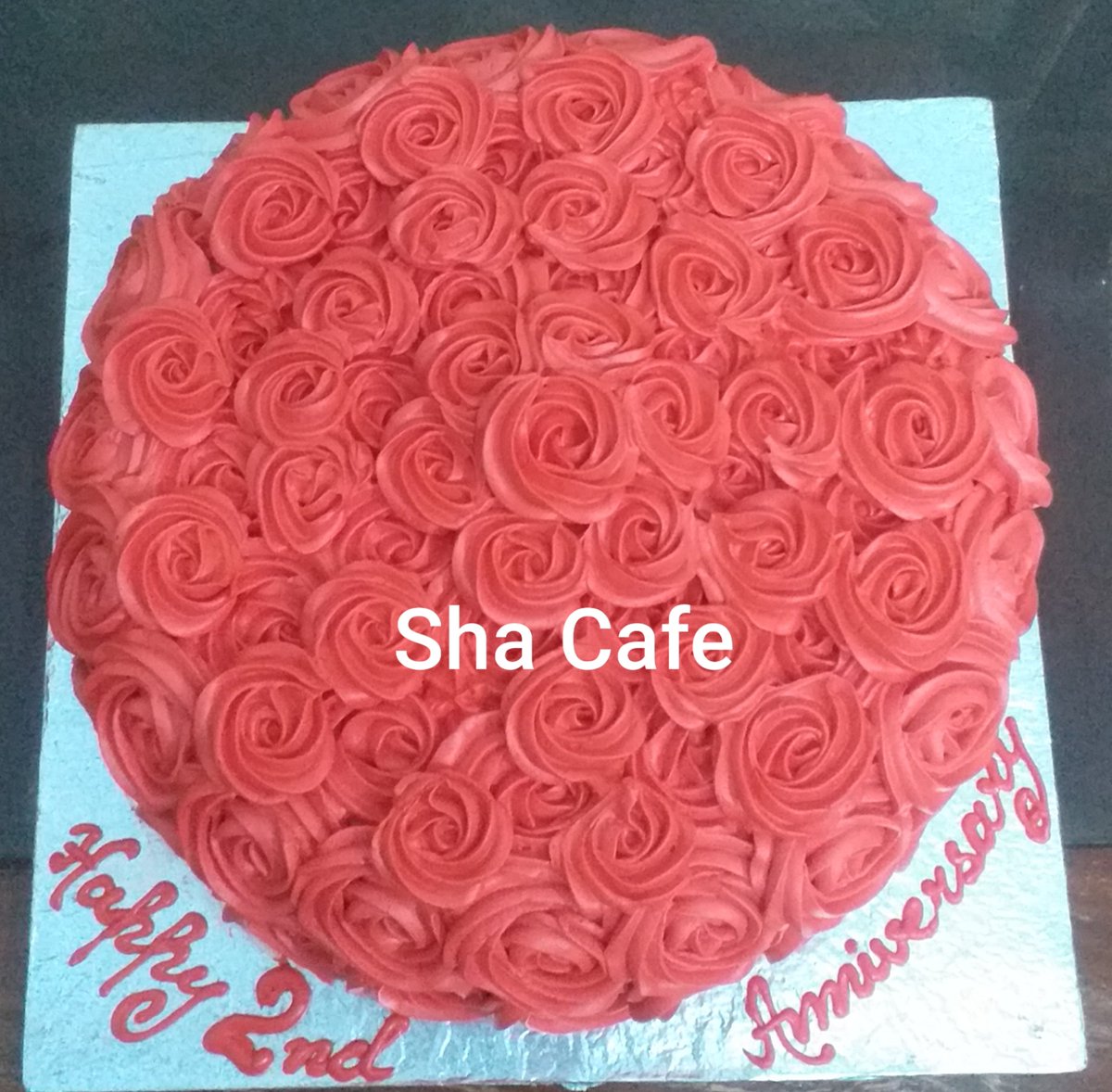 sha_jeee's tweet image. Today's order 🎂 الحمدللّٰه 
Anniversary Rossetts theme cake Delivered
Book your order now | #Your_Design | #Your_Flavour | #Your_Venue | #Our_Quality
Inbox now 📨 or WhatsApp at 03146618494