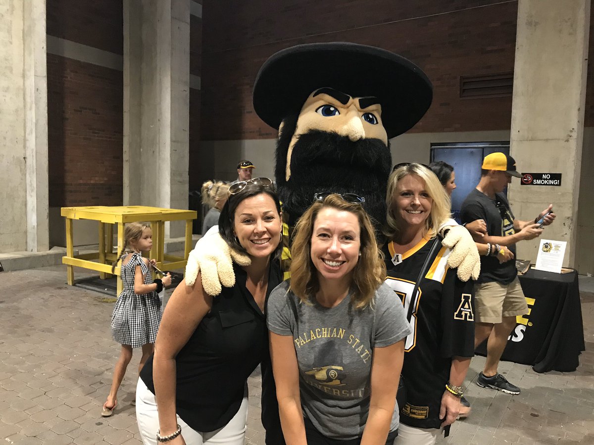 lorattiano's tweet photo. #APPbacksU #APPFamily ๐๐ค https://t.co/XdKZfkANyG