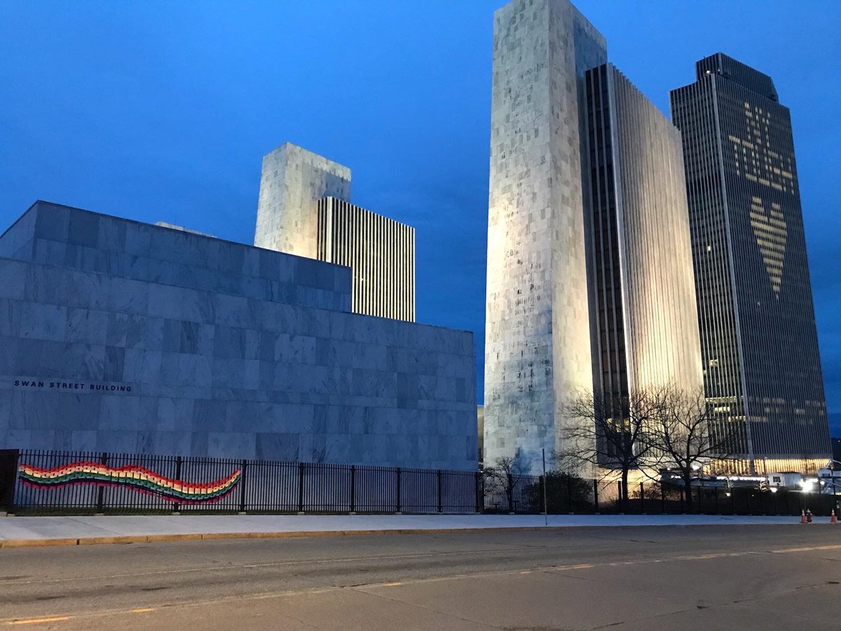 PlazaEvents's tweet photo. We're in this together #NYTough #518RainbowHunt ❤️ https://t.co/LsdFSjr2IH