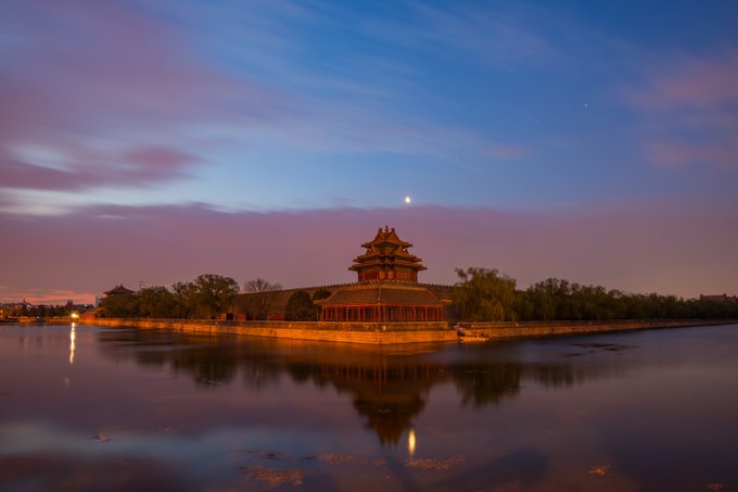 View image on Twitter