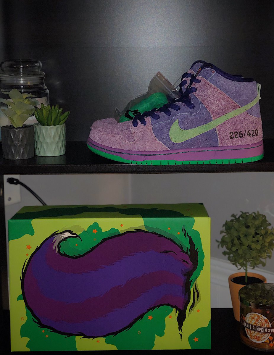 SAuthenticators's tweet photo. When luck is pure.
#Nike #nikesb #nikedunk #dunk #skate #skateboarding #sk8 #skateordie #jordan #skunk #itsgonnabemay #nba #skater #sneakerauthenticators #Bulls #kicks #shoes #lastdance #AirJordan #MayDay #sneakers #sneakerheads #SneakerScouts #SneakPeek #KickIt #skatepark https://t.co/SjRHBted7v