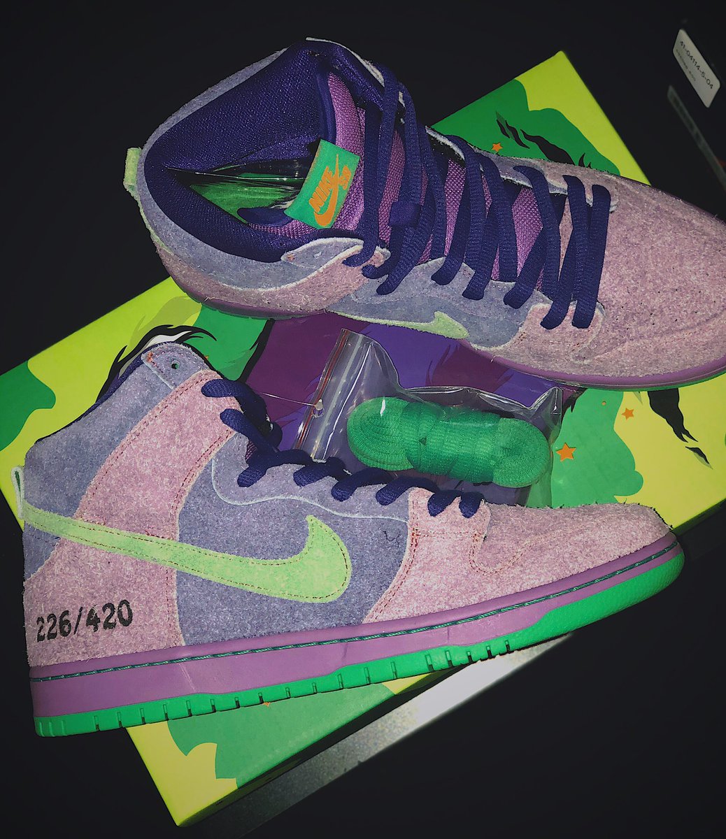 SAuthenticators's tweet photo. When luck is pure.
#Nike #nikesb #nikedunk #dunk #skate #skateboarding #sk8 #skateordie #jordan #skunk #itsgonnabemay #nba #skater #sneakerauthenticators #Bulls #kicks #shoes #lastdance #AirJordan #MayDay #sneakers #sneakerheads #SneakerScouts #SneakPeek #KickIt #skatepark https://t.co/SjRHBted7v