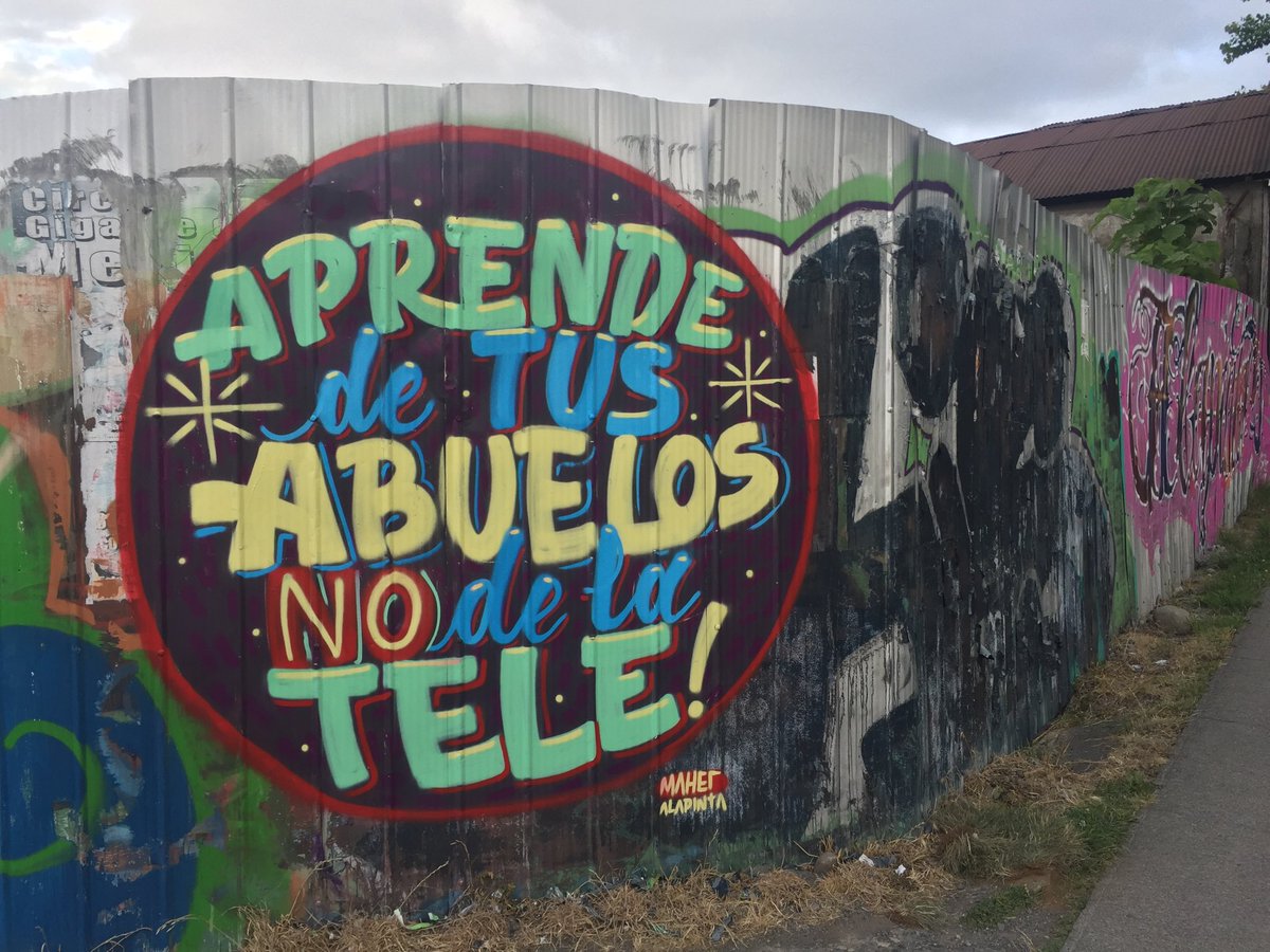 jtomasibarra's tweet photo. Espero que después de esta crisis empecemos a mirar a nuestrxs abuelos y abuelas con más cariño, respeto y les prestemos atención. Ellos guardan la experiencia, memoria y no merecen el trato q les damos como país. #AlaPinta https://t.co/Iv1ldNKYtO